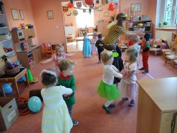 Karneval v Kopretince