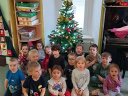 PAMPELIŠKA - LISTOPAD