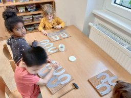 LISTOPAD VE SLUNÍČKU