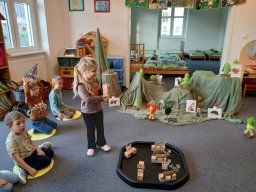 LISTOPAD VE SLUNÍČKU